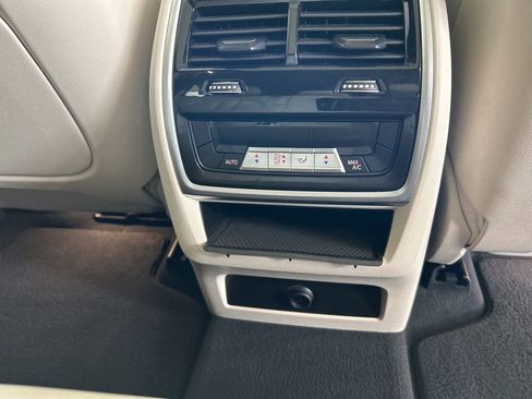 Used 2021 BMW X5 M50i w/ Executive Package image 37