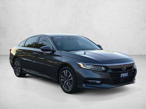 Used 2019 Honda Accord Touring image 3