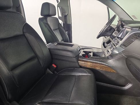 Used 2017 Chevrolet Suburban LT AWD/4WD image 41