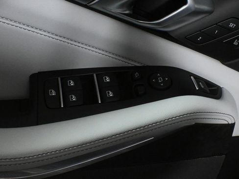 Used 2026 BMW X5 xDrive40i w/ Climate Comfort Package image 32