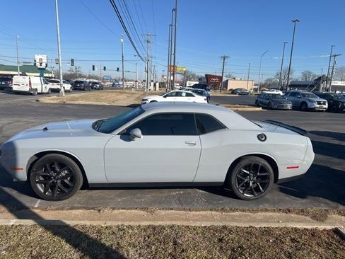 Used 2021 Dodge Challenger SXT w/ Blacktop Package image 9