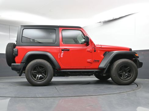 Used 2023 Jeep Wrangler Sport image 24