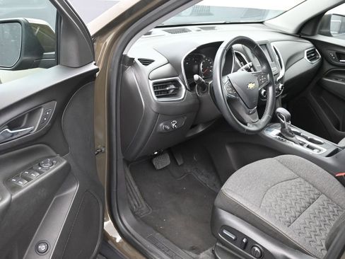 Used 2024 Chevrolet Equinox LT FWD image 10