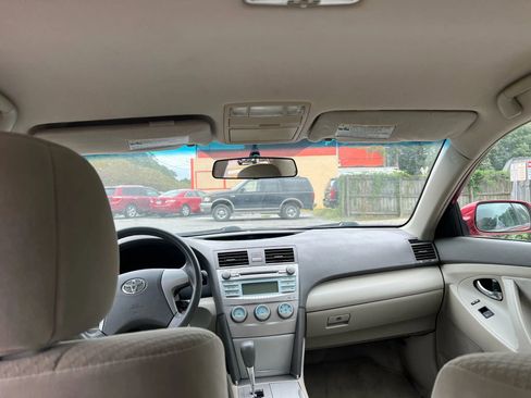 Used 2009 Toyota Camry LE image 16