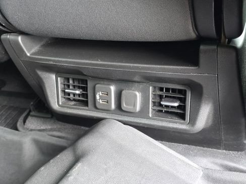 Used 2020 Chevrolet Silverado 1500 RST AWD/4WD image 33