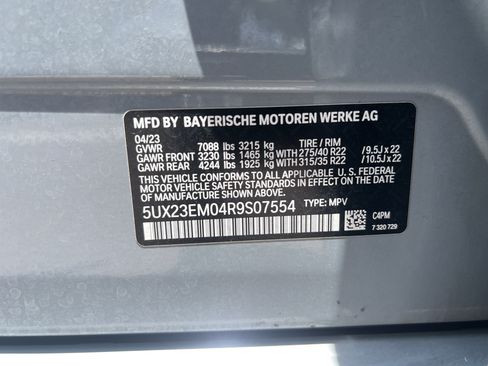 Used 2024 BMW X7 xDrive40i w/ M Sport Package AWD/4WD image 36