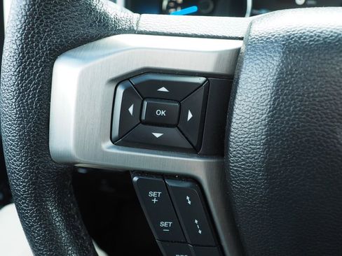 Used 2015 Ford F150 Platinum w/ Equipment Group 701A Luxury image 27