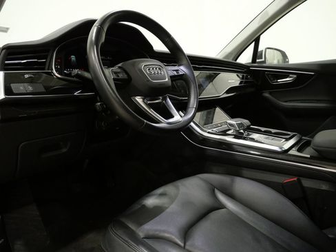 Used 2024 Audi Q7 3.0T Premium Plus image 12