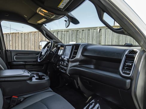 Used 2022 RAM 2500 Big Horn w/ Cold Weather Group image 11