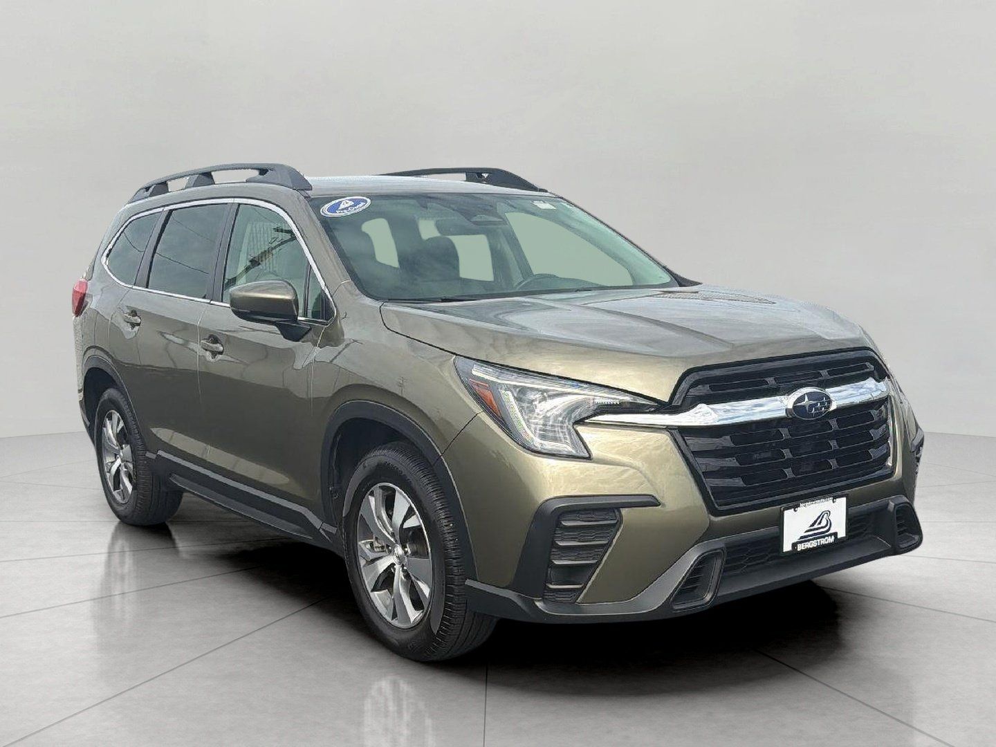 Used 2024 Subaru Ascent Premium w/ Convenience Package AWD/4WD image 1