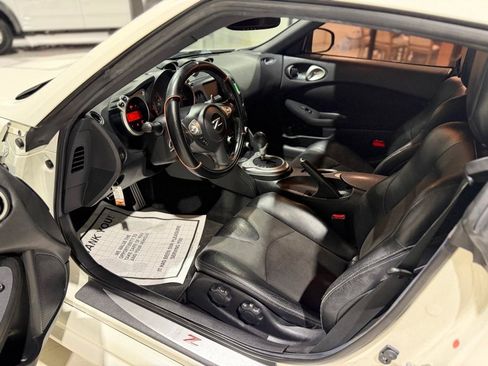 Used 2013 Nissan 370Z Touring w/ Sport Pkg RWD image 12