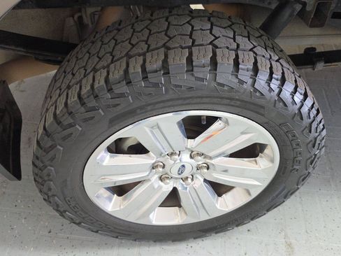 Used 2020 Ford F150 Lariat w/ Equipment Group 502A Luxury AWD/4WD image 22