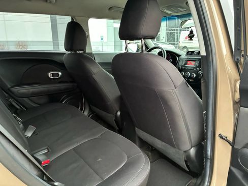 Used 2015 Kia Soul FWD image 15