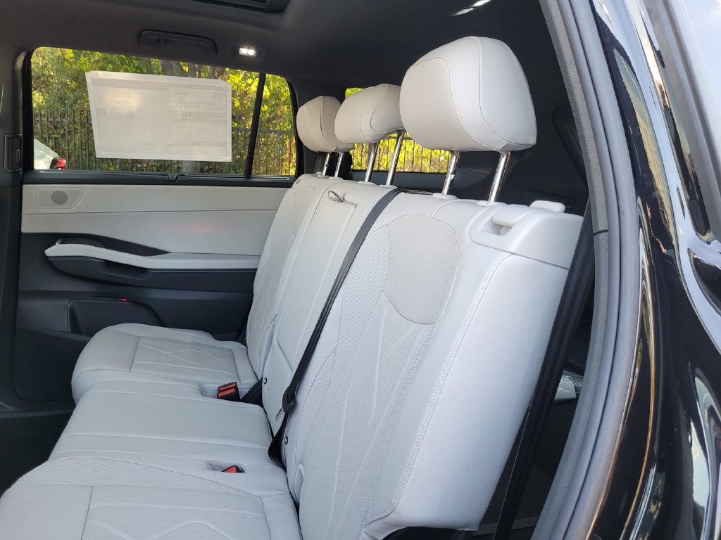 New 2027 Volkswagen Atlas SEL R-Line AWD/4WD image 14