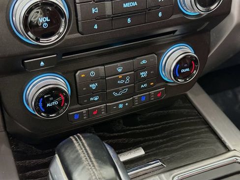Used 2018 Ford F150 Platinum w/ Technology Package AWD/4WD image 16