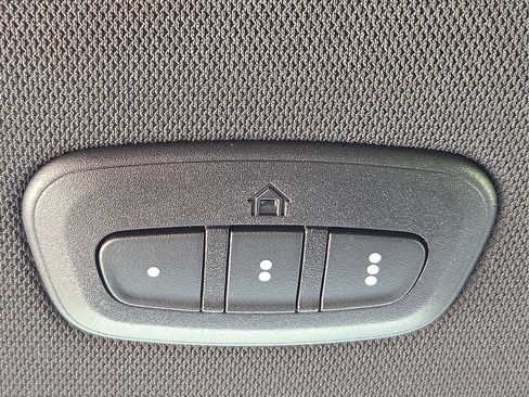 New 2025 Jeep Grand Cherokee L Overland w/ Rear Seat Video Group I image 18