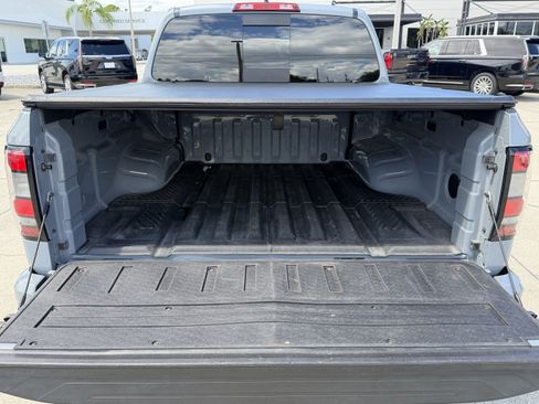 Used 2025 Nissan Frontier PRO-4X AWD/4WD image 11