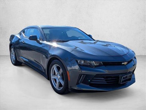 Used 2016 Chevrolet Camaro LT w/ Technology Package image 4