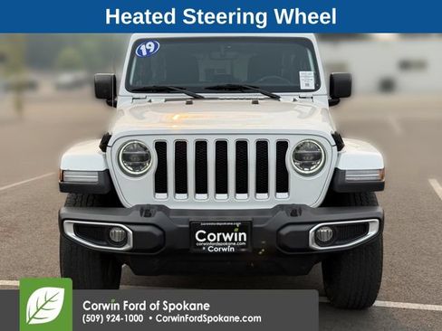 Used 2019 Jeep Wrangler Unlimited Sahara AWD/4WD image 7