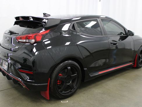 Used 2020 Hyundai Veloster N w/ Performance Package image 5
