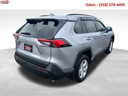 Used 2021 Toyota RAV4 XLE w/ Convenience Package AWD/4WD image 5