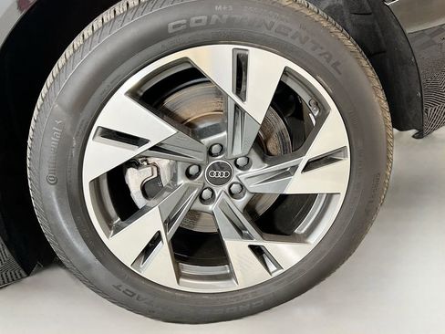 Certified 2022 Audi e-tron Premium w/ Convenience Plus Package image 30