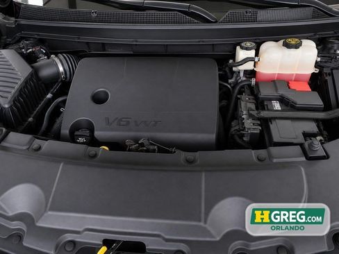 Used 2020 Chevrolet Traverse LT FWD image 16
