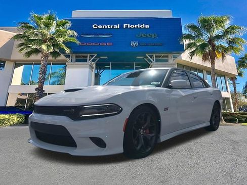 Used 2017 Dodge Charger R/T Scat Pack w/ Beats Audio Group RWD image 9