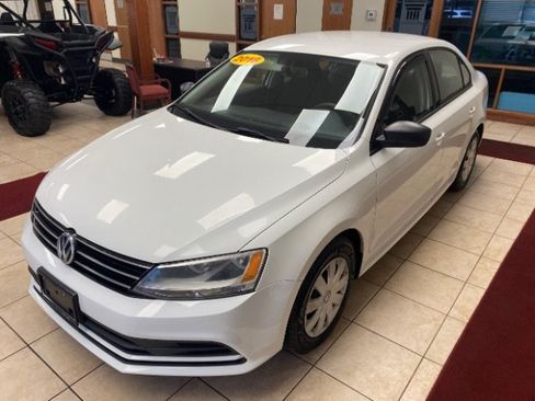 Used 2016 Volkswagen Jetta S FWD image 1