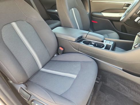Used 2025 Hyundai Sonata SEL FWD image 14