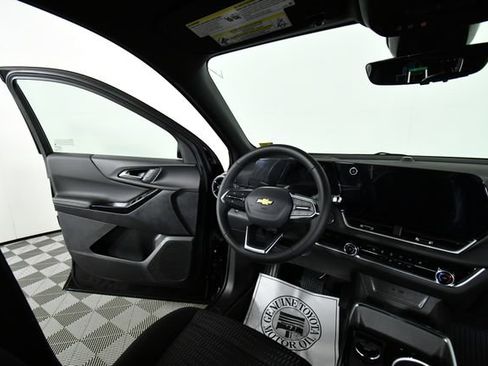 New 2026 Chevrolet Equinox LT w/ Safety and Technology Package image 19