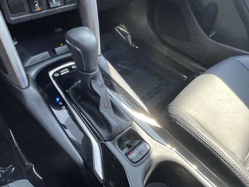 Used 2024 Toyota Corolla Cross XSE w/ Convenience Package AWD/4WD image 34