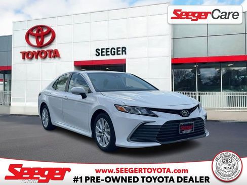 Used 2023 Toyota Camry LE w/ Convenience Package image 1