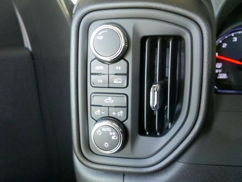 Used 2024 GMC Sierra 1500 Pro w/ Graphite Edition AWD/4WD image 17