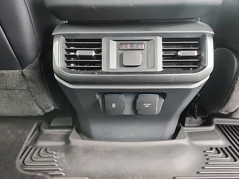 Used 2022 Ford F150 Lariat w/ Equipment Group 502A High AWD/4WD image 37