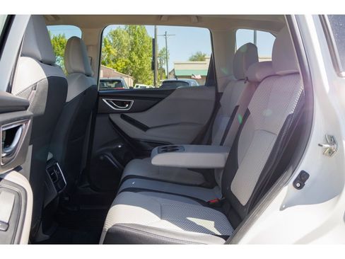 Certified 2022 Subaru Forester Premium AWD/4WD image 13