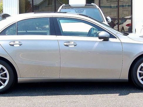 Used 2021 Mercedes-Benz A 220 4MATIC w/ Premium Package image 5