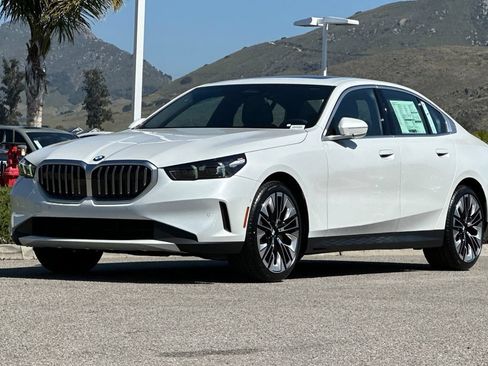 New 2026 BMW 530i RWD image 7