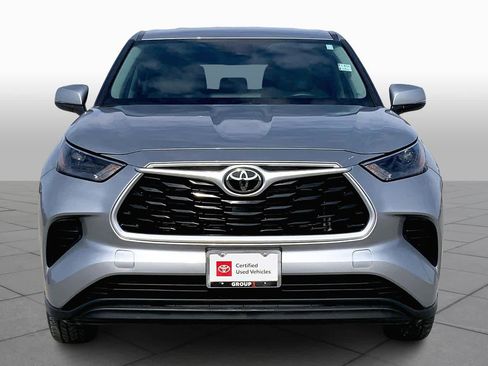 Used 2022 Toyota Highlander L image 3