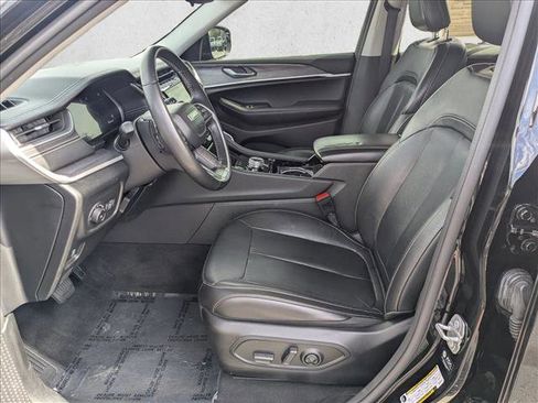 Used 2022 Jeep Grand Cherokee Limited image 14