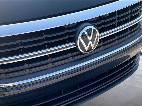 Used 2024 Volkswagen Jetta SE FWD image 31