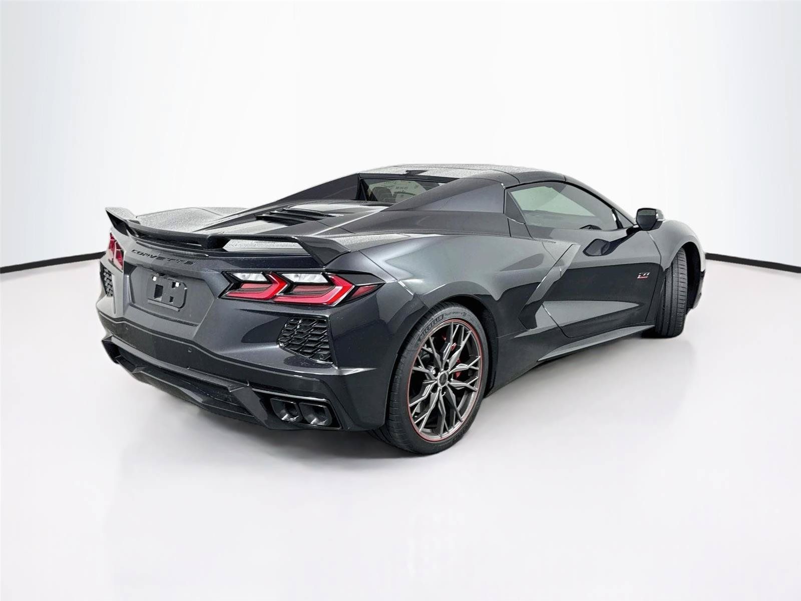 Used 2023 Chevrolet Corvette Stingray Premium Conv w/ Z51 Performance Package RWD image 6