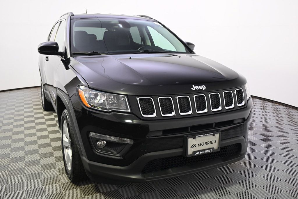 Used 2018 Jeep Compass Latitude w/ Popular Equipment Group AWD/4WD image 9