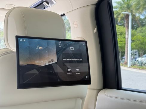 Used 2023 Land Rover Range Rover Long Wheelbase Autobiography image 20