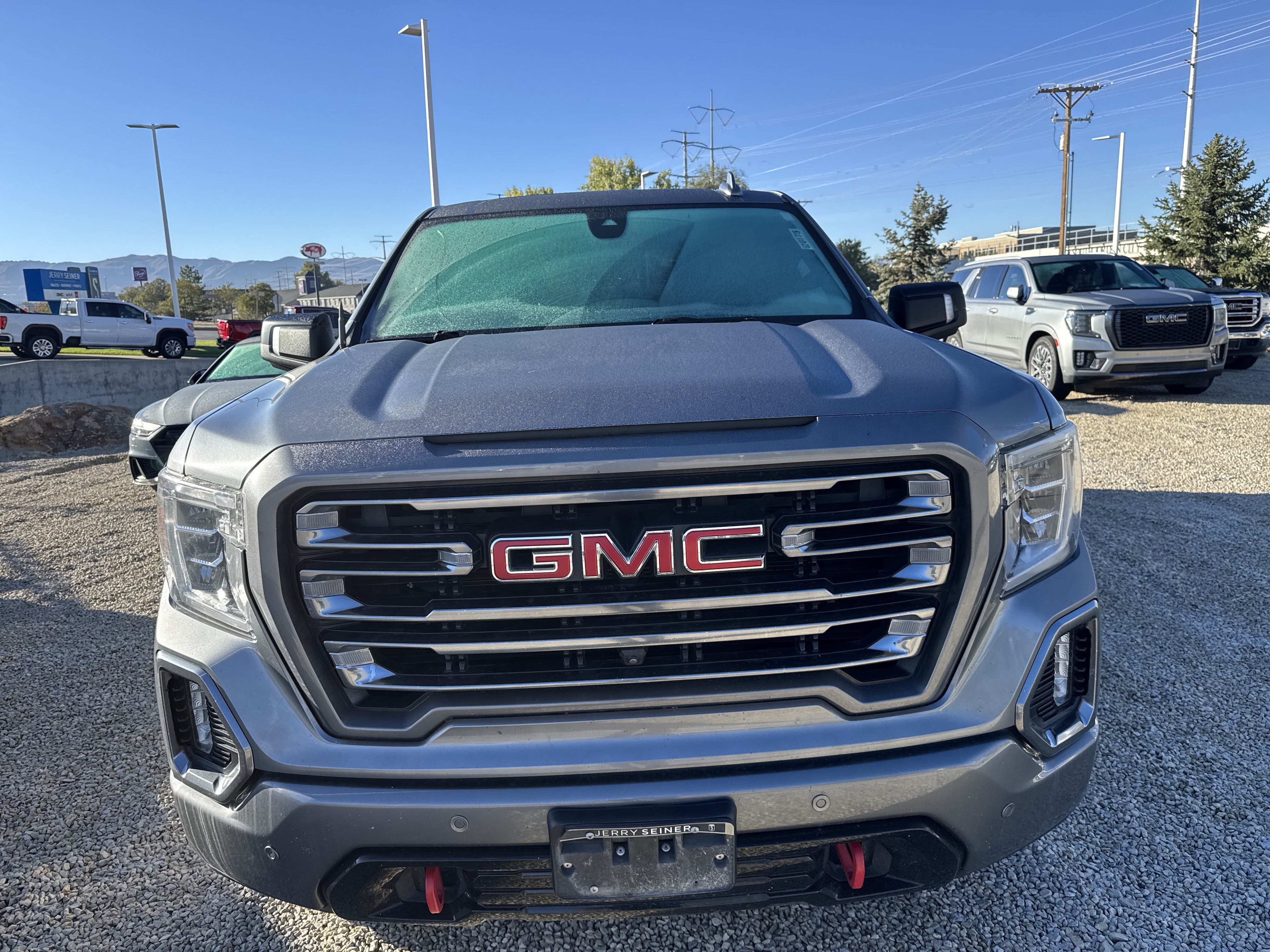 Used 2020 GMC Sierra 1500 AT4 w/ AT4 Premium Package AWD/4WD image 3
