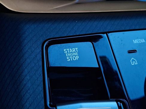 Used 2025 BMW X3 xDrive30i w/ Premium Package image 18