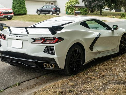 Used 2025 Chevrolet Corvette Stingray Preferred Cpe w/ Z51 Performance Package RWD image 6