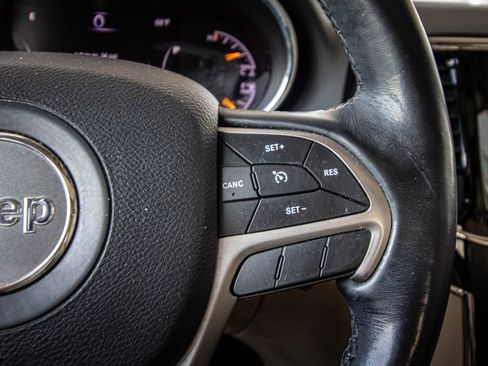 Used 2020 Jeep Grand Cherokee Limited image 36