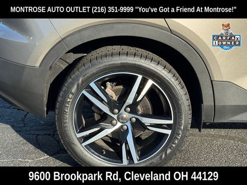 Used 2022 Volvo XC40 T5 R-Design w/ Climate Package image 58