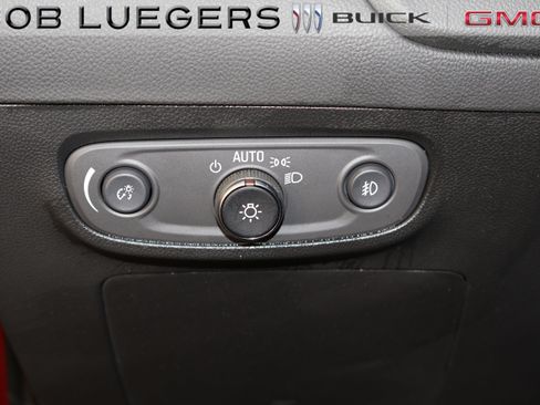 Certified 2023 Buick Encore GX Essence FWD image 25